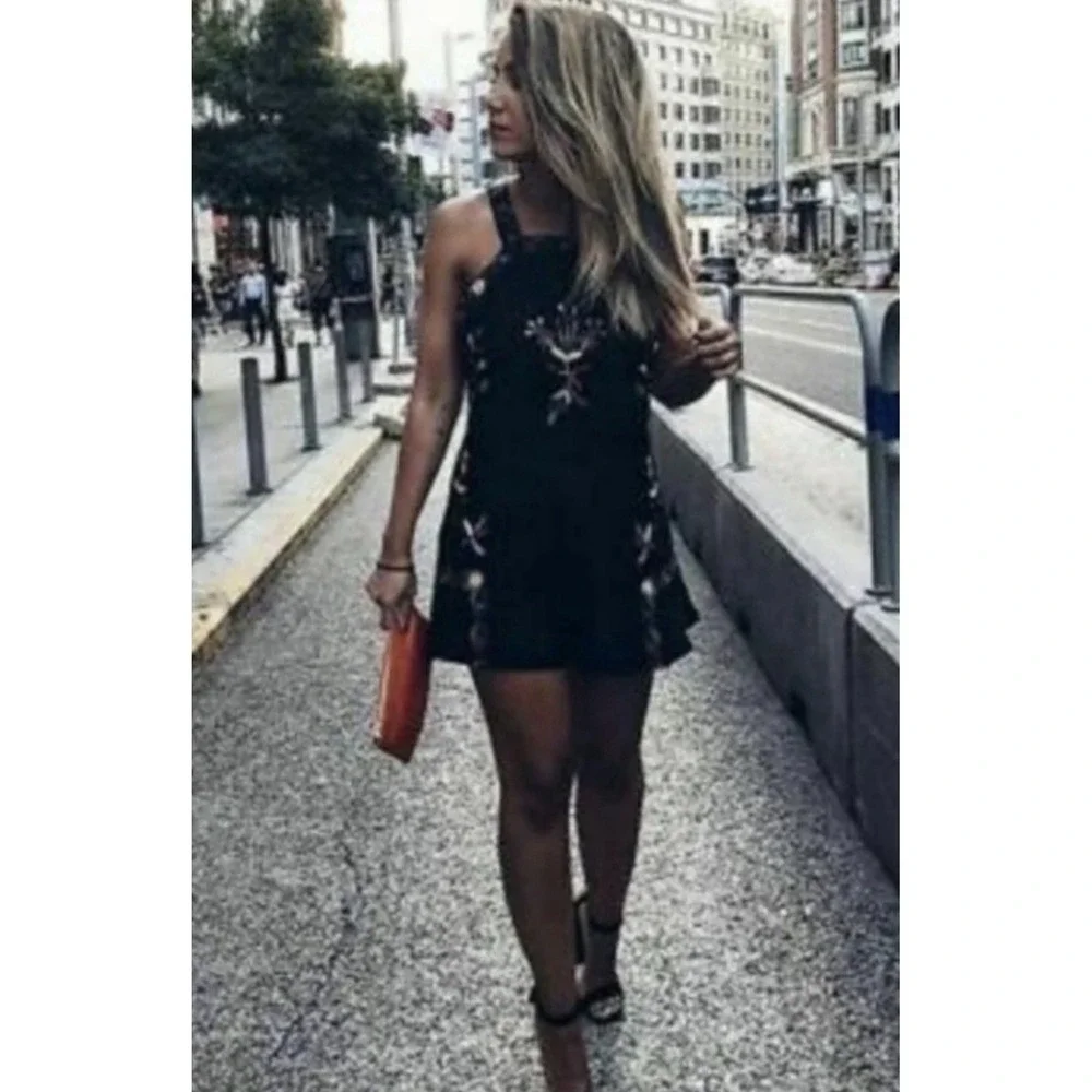 Zara Linen‎ Romper S Floral Embroidered Black Bib Jumper Boho Hipster Open Back